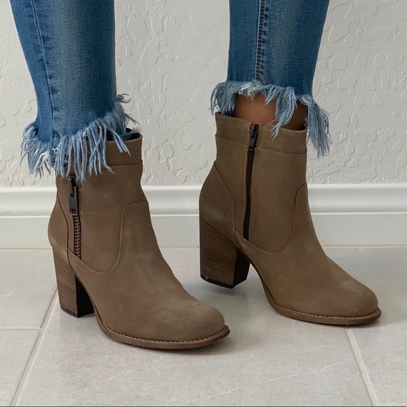 NIB Tan Genuine Distressed Suede Block Heel Boots - Picture 7 of 8